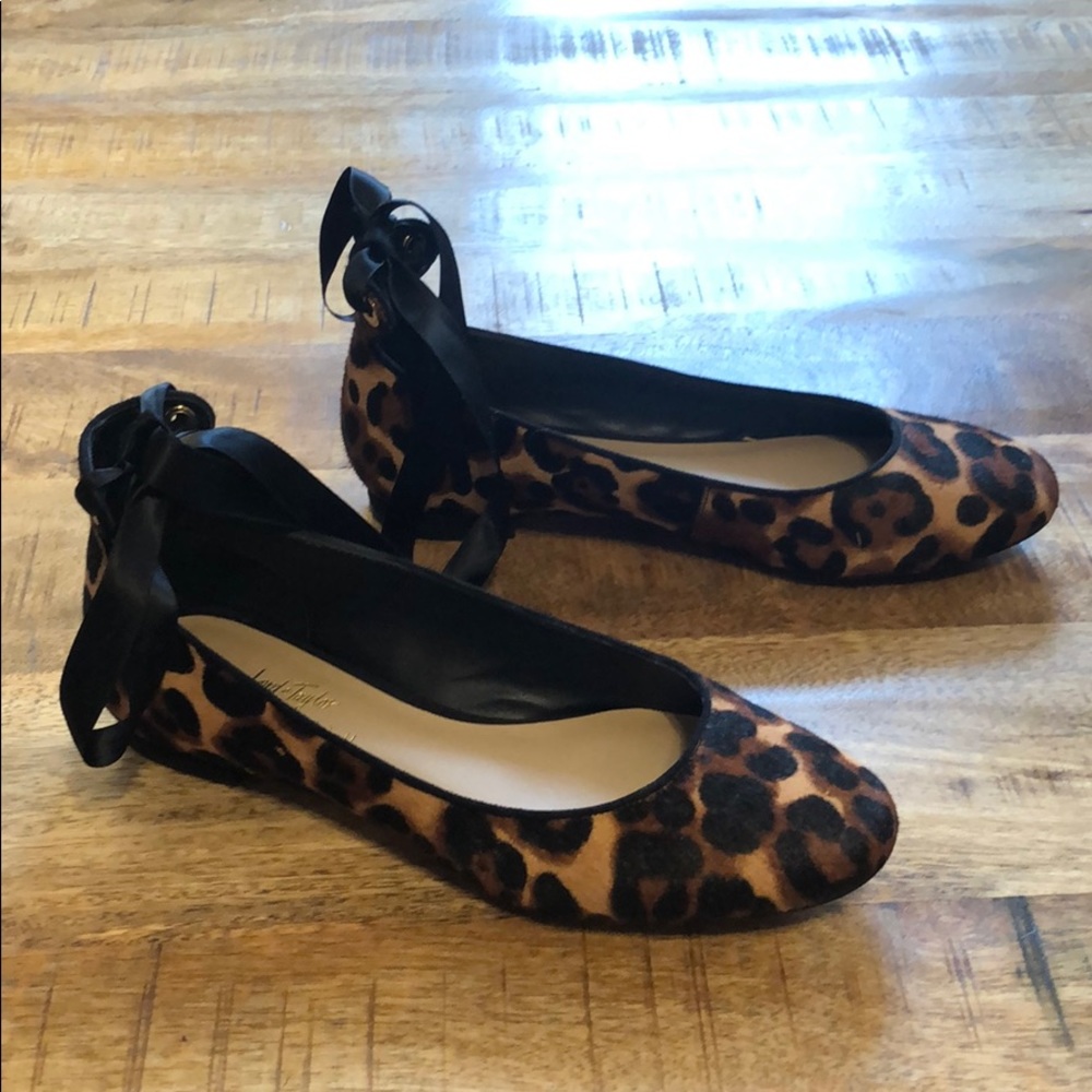 Lord & Taylor 424 Fifth Leopard Calf Hair Flats - Picture 6 of 7